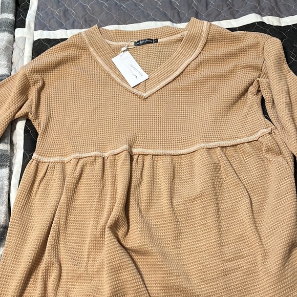 Knit Peplum Shirt - Picture 5 of 5